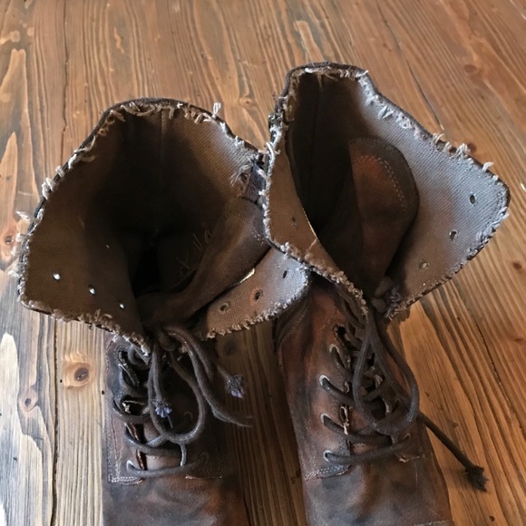 Rogue Distressed Suede Boots - Picture 3 of 5